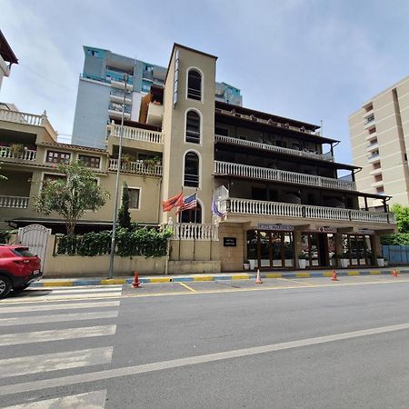 Hotel Martini Vlora Kültér fotó