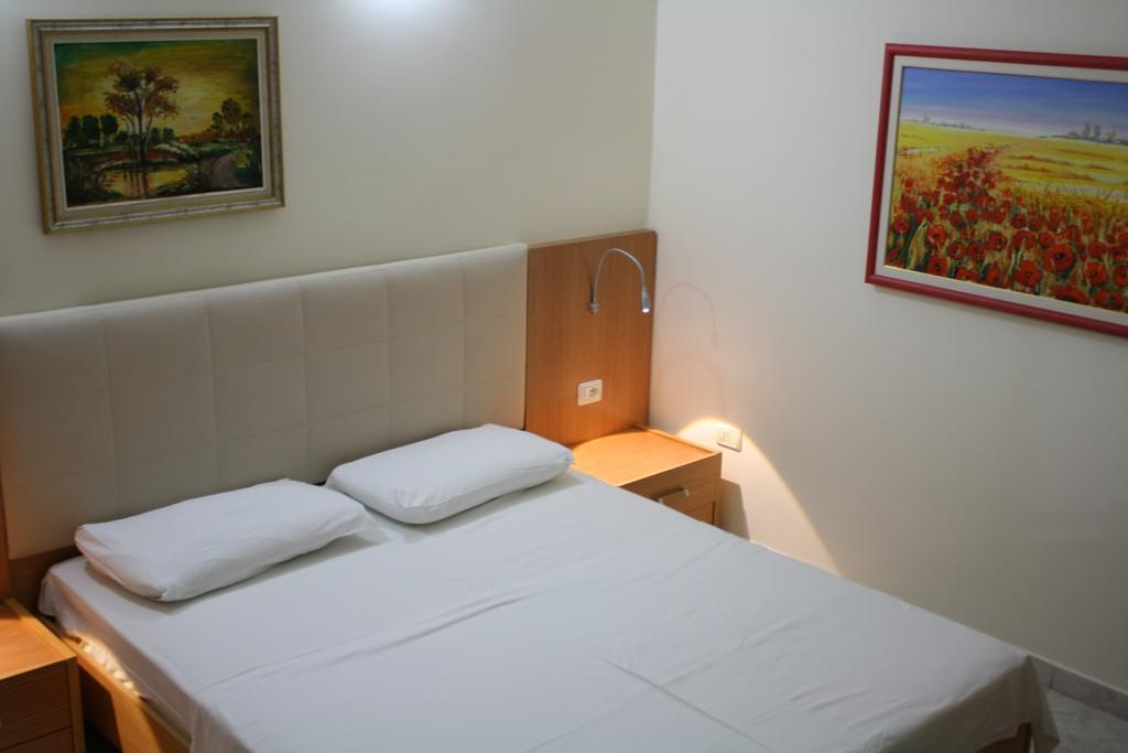 Hotel Martini Vlora Szoba fotó